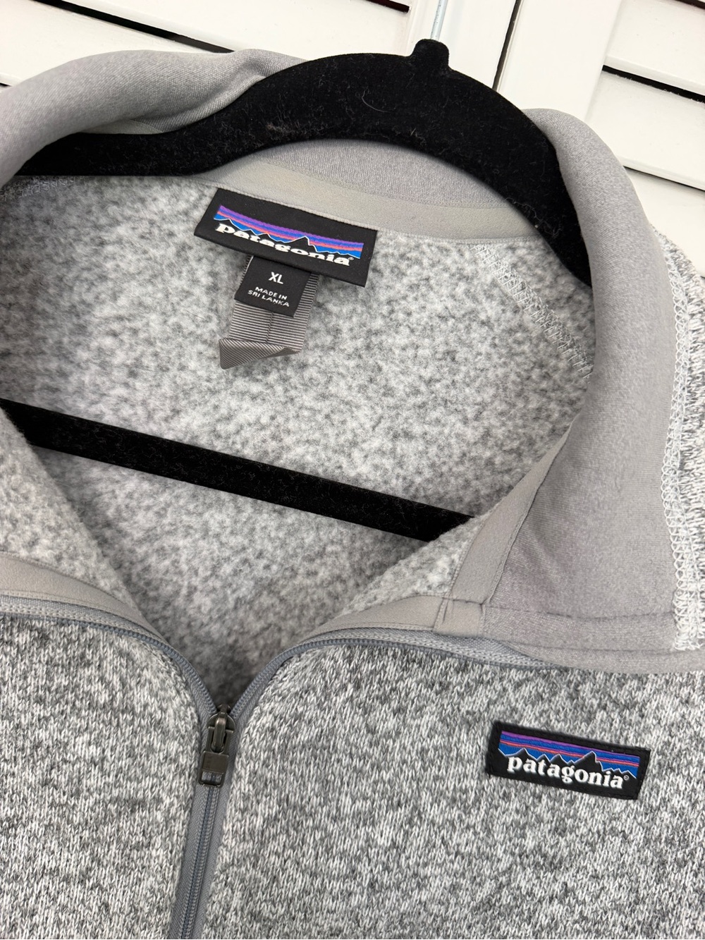 Patagonia Women’s Light Gray Full-Zip Fleece Jacket Size XL - Picture 4 of 4